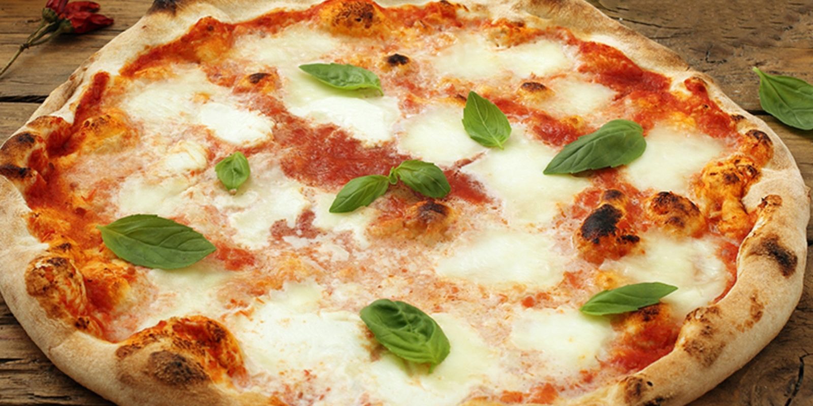 Pizza Margherita - Recettes Italiennes