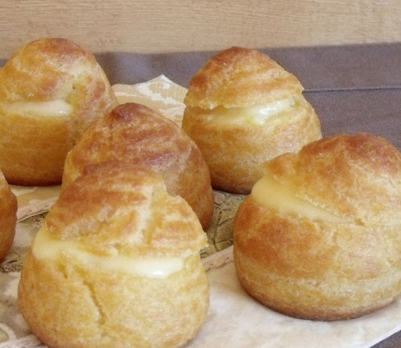 Petits choux à la mousse de citron Petits choux à la mousse de citron