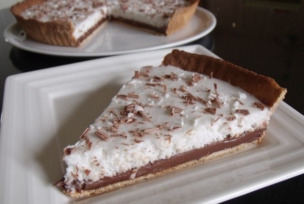 Tarte au chocolat et mousse à la noix de coco Tarte au chocolat et mousse à la noix de coco