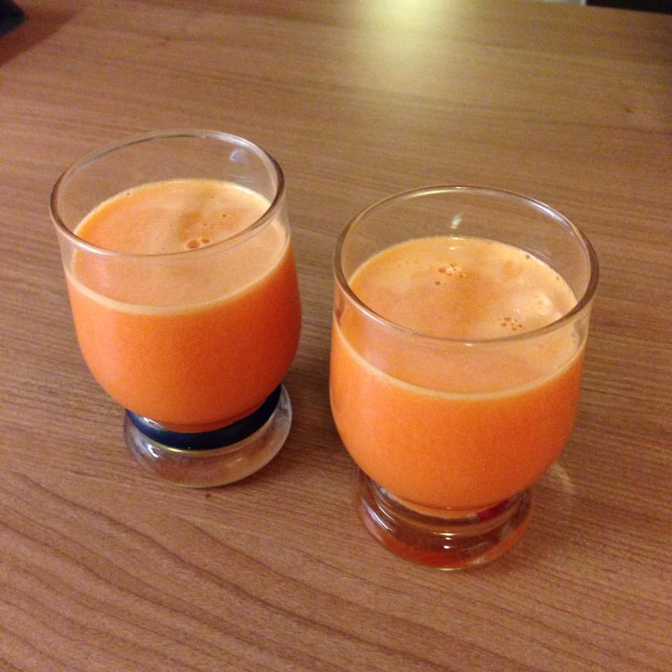 Jus de Pêche et de Carotte Jus de Pêche et de Carotte