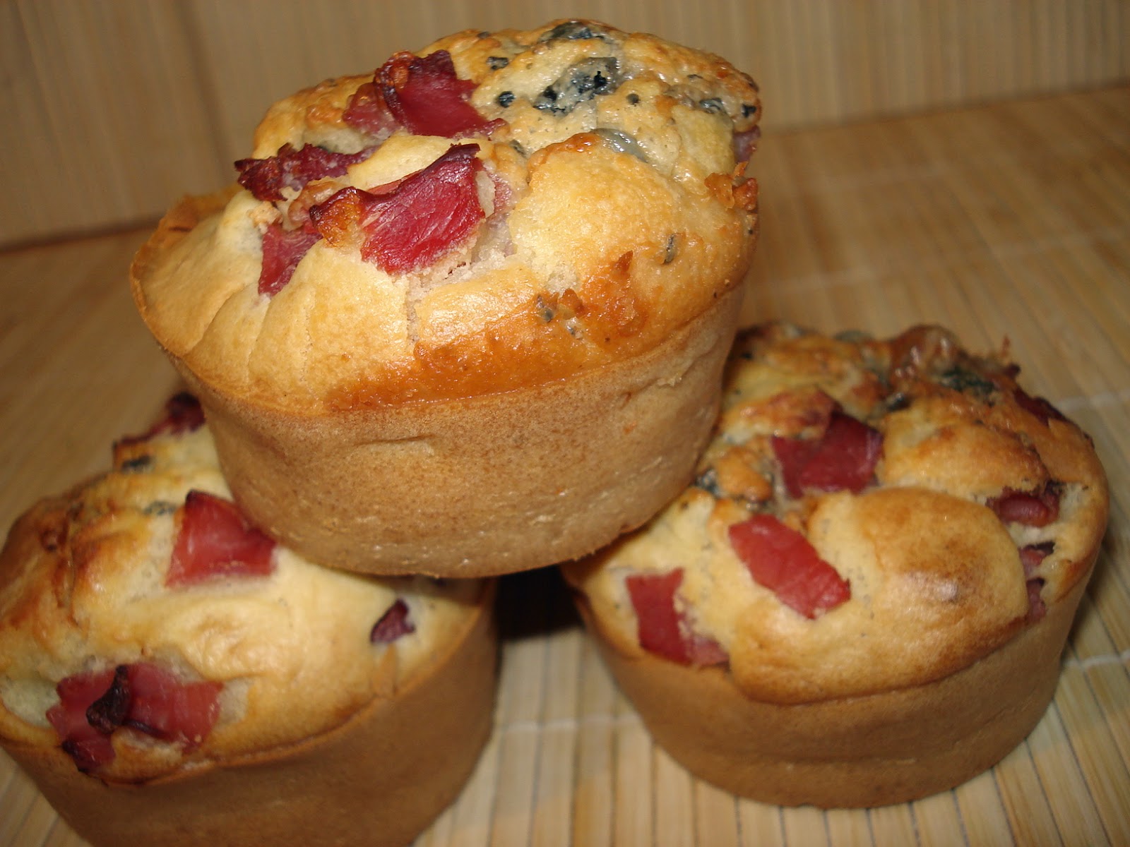 Muffin au bacon et fromage Muffin au bacon et fromage