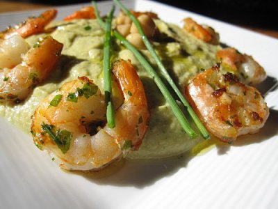 purée de pois chiche et crevette sautée purée de pois chiche et crevette sautée