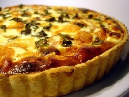 Tarte à l'italienne au jambon de Parme et basilic