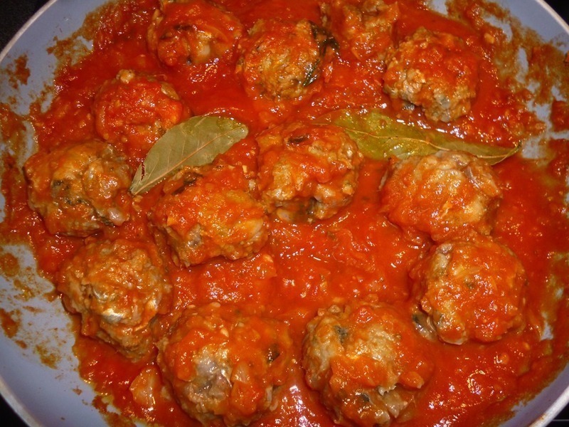 Boulettes de Sardine en Sauce Tomate