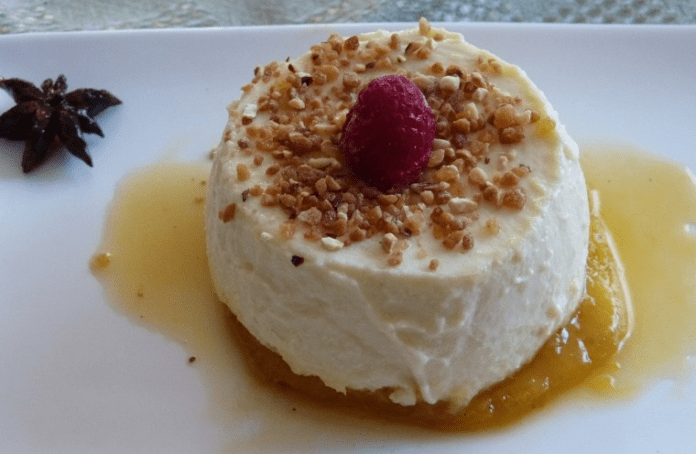 Petits flans à la ricotta et ananas