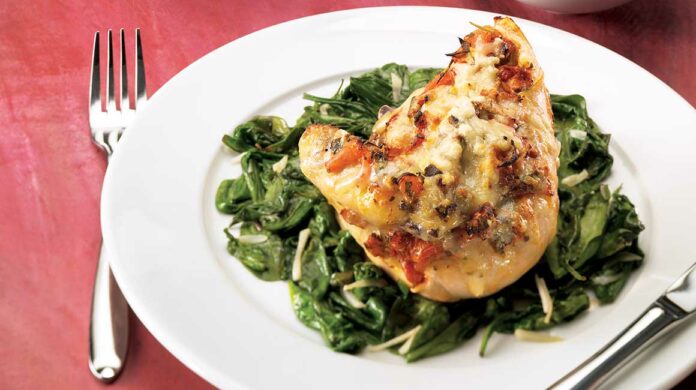 Poitrines de poulet aux épinards et à la bruschetta gratinées
