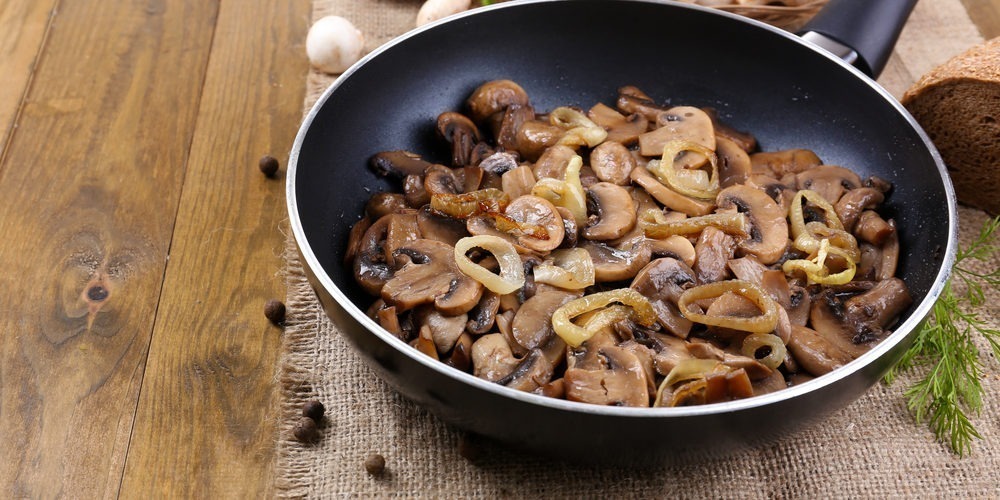 Poêlée de champignons aux oignons Recettes Italiennes