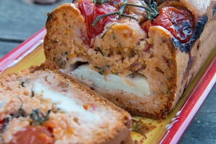 Cake tomates et mozzarella