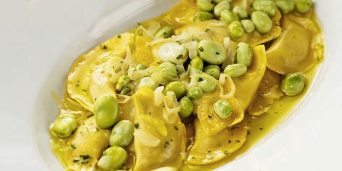 Raviolis aux fèves et à la saucisse Raviolis aux fèves et à la saucisse