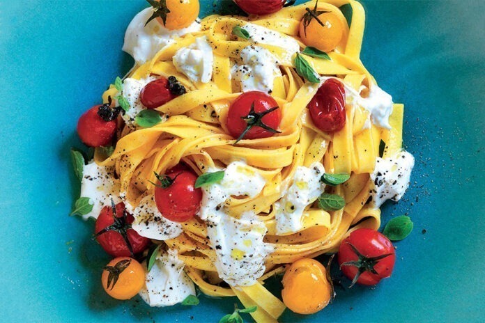 Tagliatelles aux tomates cerises et burrata Tagliatelles aux tomates cerises et burrata