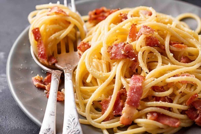 Spaghetti à la carbonara, la recette traditionnelle Spaghetti à la carbonara, la recette traditionnelle